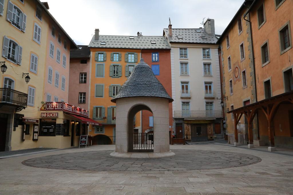 Auberge De La Paix Briancon  Exterior photo