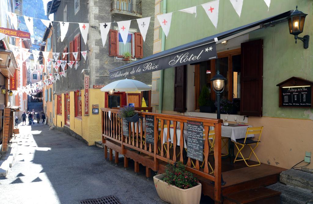 Auberge De La Paix Briancon  Exterior photo