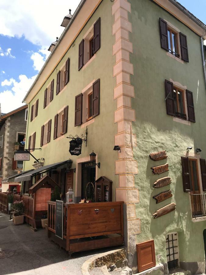 Auberge De La Paix Briancon  Exterior photo